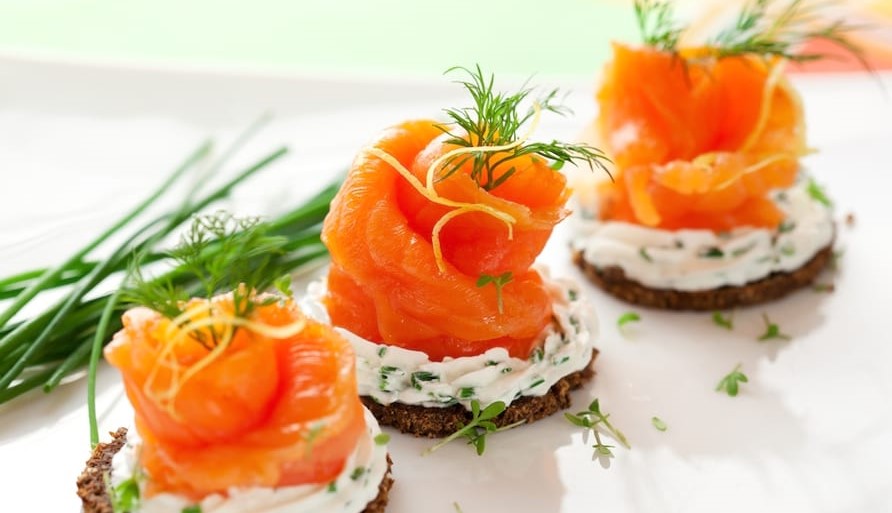 Salmon Rosette Canapés