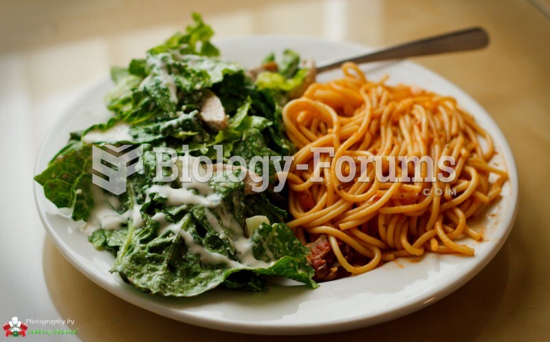 Spaghetti with kale salad