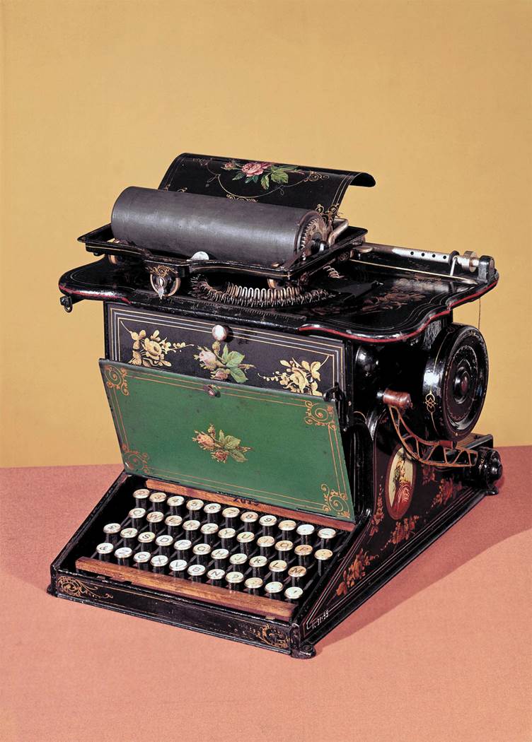 The first commercially successful typewriter, manufactured in quantity beginning in 1874, surely fue