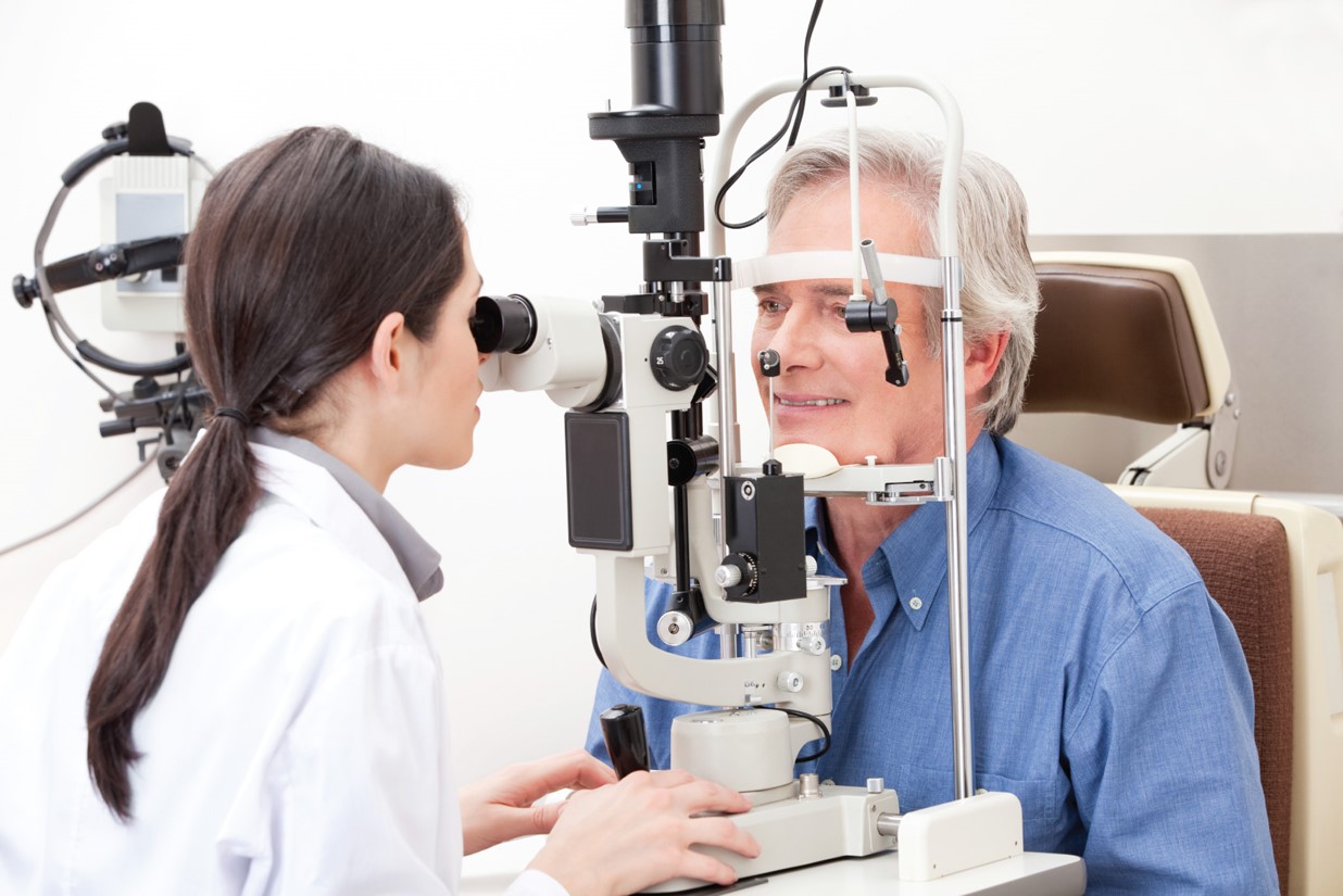  Patient having glaucoma test.