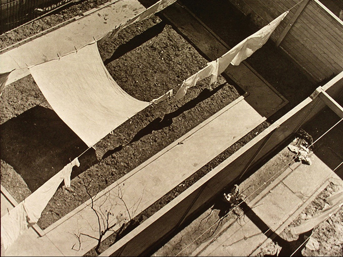 Paul Strand, Geometric Backyards, New York. 