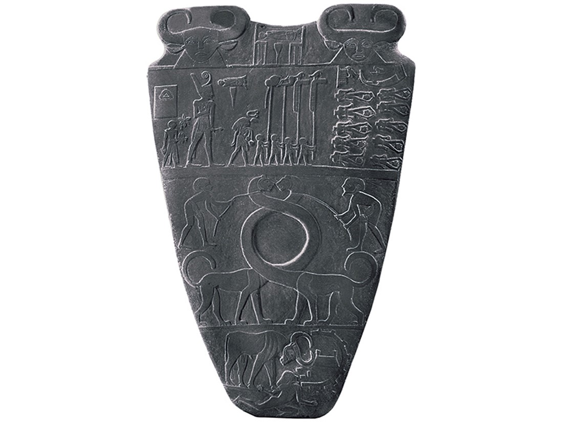 Palette of King Narmer (back), Hierakonpolis, Upper Egypt. 